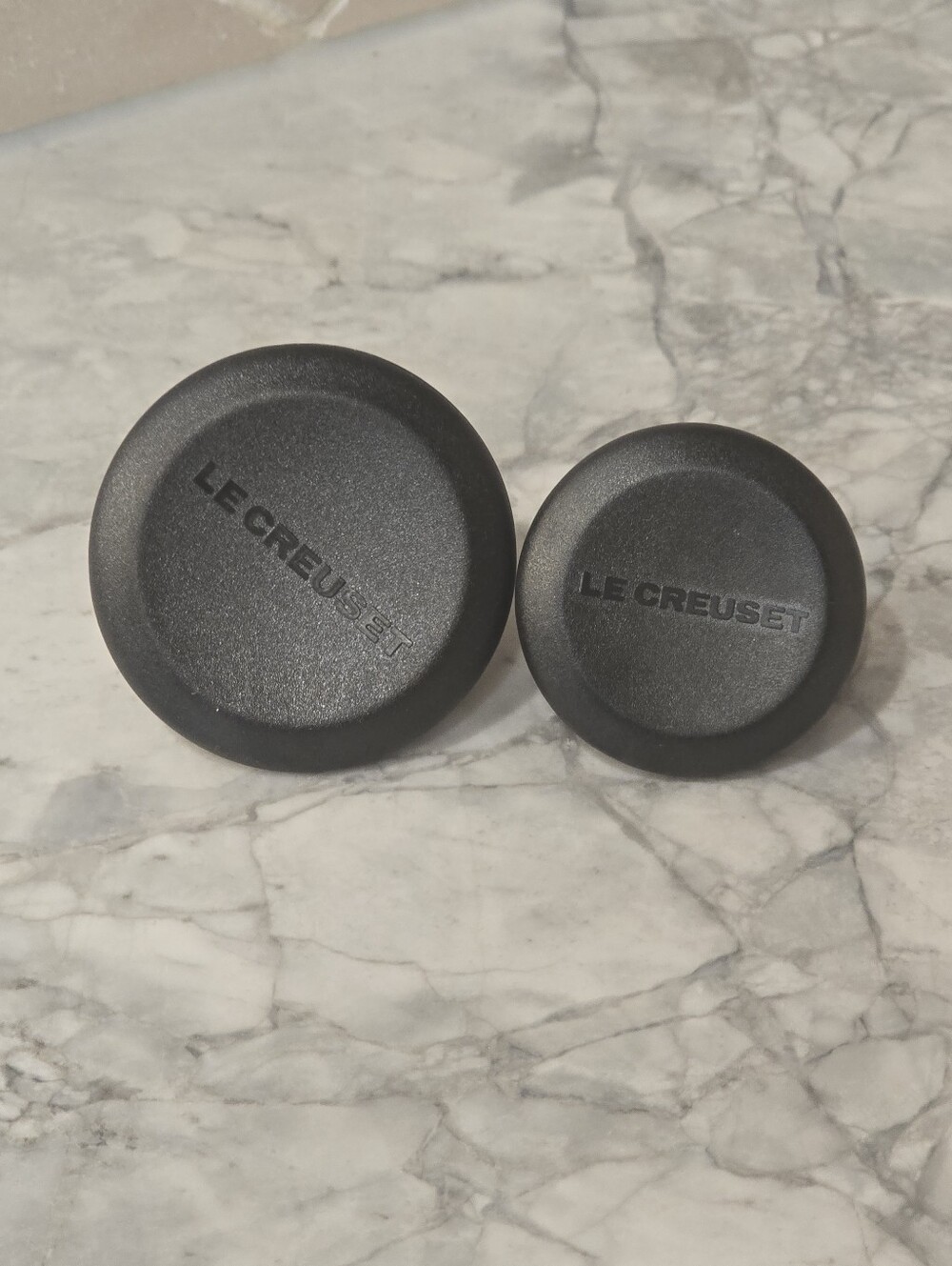 Le Creuset Set of 2 Black Phenolic Knobs Cast Iron Dutch Oven Pot Handle New!